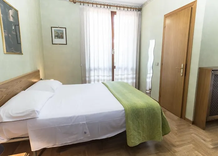 Casa de hóspedes R 75