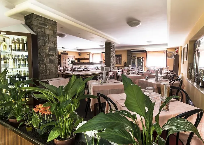 Casa de hóspedes R 75